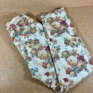 Vintage Guess Floral Print Jeans Size 30 USA Cottage Granny Flowers Jean 90s